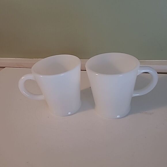 Set of 2 Milk Glass Mugs - Picture 1 of 5